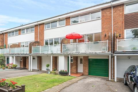 3 bedroom terraced house for sale, Grove Road, Shepperton, TW17