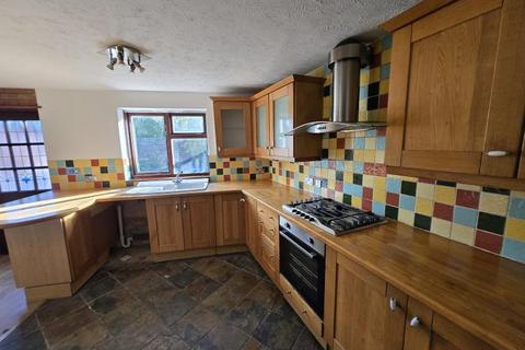 4 bedroom terraced house to rent, Turkey Street, Enfield, EN3