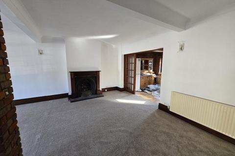 4 bedroom terraced house to rent, Turkey Street, Enfield, EN3