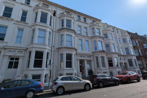 2 bedroom flat to rent, Carlton House, Western Parade, PO5 3ED