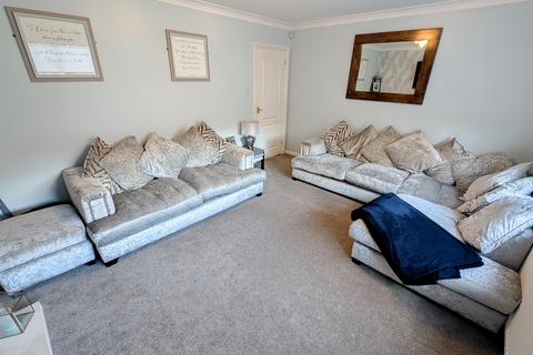 4 bedroom detached house for sale, Glen Rosa Gardens, Cumbernauld G68