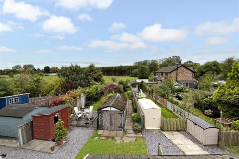 3 bedroom terraced house for sale, Glebelands Road, Sale