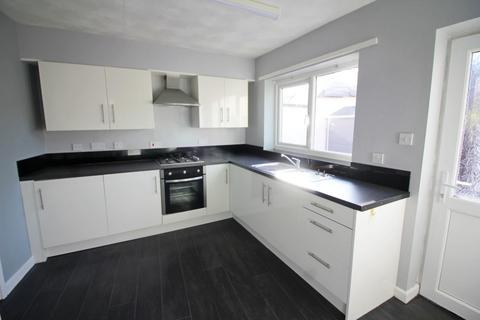 3 bedroom semi-detached house to rent, Ashworth Street, Bury BL8