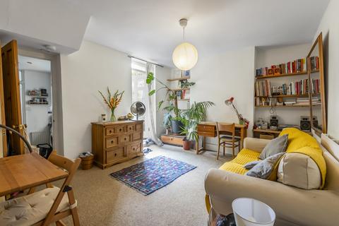 1 bedroom flat to rent, St. Giles Road London SE5