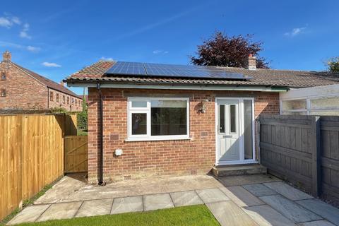 1 bedroom bungalow to rent, Raskelf Road, Easingwold, York, North Yorkshire, YO61