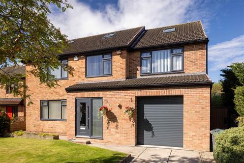 5 bedroom detached house for sale, Red Hall Gardens, Shadwell, Leeds LS17