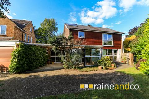 5 bedroom detached house for sale, Sycamore Avenue, Hatfield