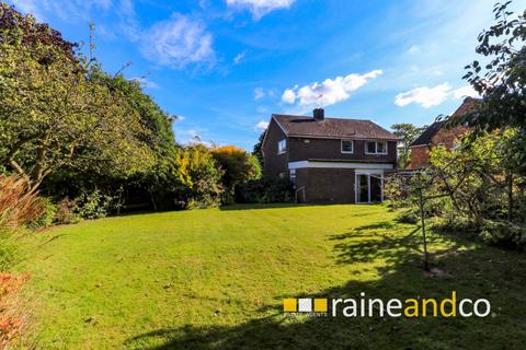 5 bedroom detached house for sale, Sycamore Avenue, Hatfield