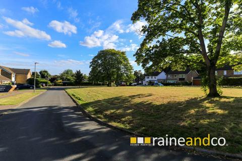 5 bedroom detached house for sale, Sycamore Avenue, Hatfield