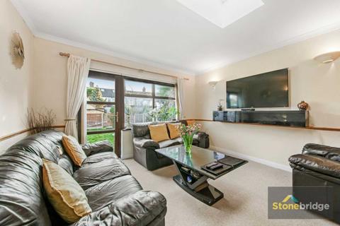 4 bedroom terraced house for sale, Vernon Road, Sevenkings, Ilford, IG3