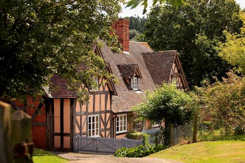 6 bedroom detached house for sale, Bushley Green, Tewkesbury, Gloucestershire/Worcestershire Borders, GL20