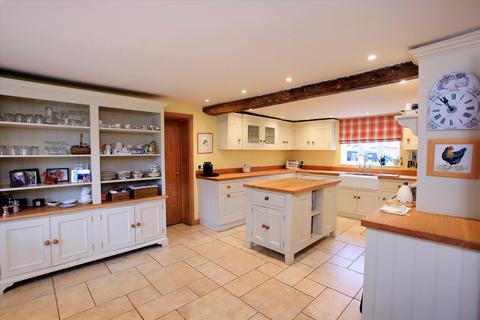 6 bedroom detached house for sale, Bushley Green, Tewkesbury, Gloucestershire/Worcestershire Borders, GL20