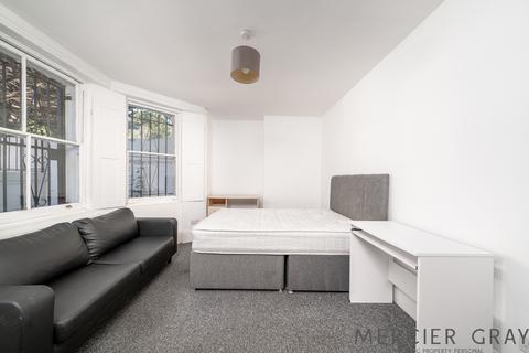 4 bedroom flat to rent, Hilldrop Road, London N7