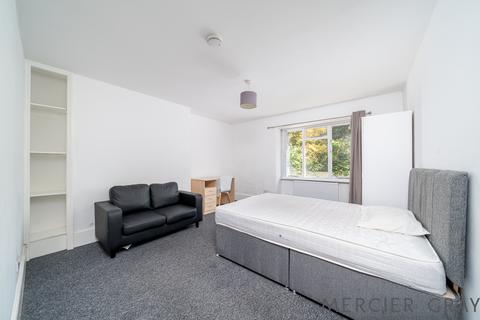 4 bedroom flat to rent, Hilldrop Road, London N7