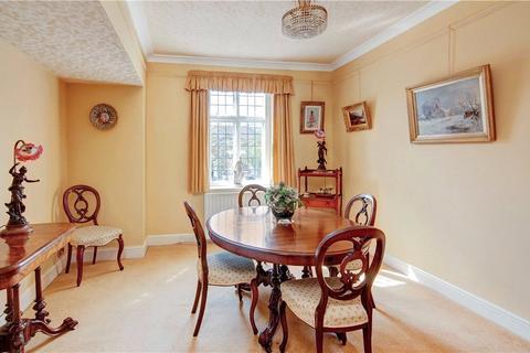 4 bedroom terraced house for sale, High Street, Moreton-in-Marsh, Gloucestershire, GL56