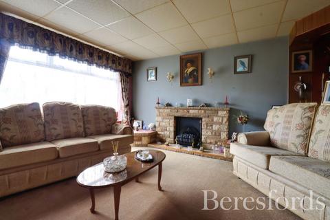 2 bedroom bungalow for sale, Cedar Grove, Burnham-on-Crouch, CM0