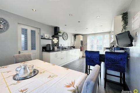 3 bedroom semi-detached house for sale, Henry Wood Close, Newport