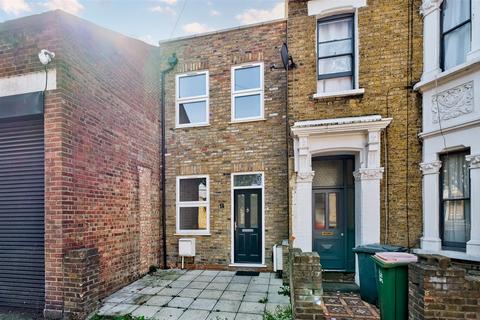 2 bedroom terraced house for sale, Samson Street, Plaistow