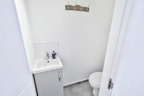 2 bedroom terraced house for sale, Samson Street, Plaistow