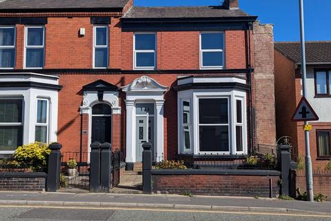 3 bedroom end of terrace house for sale, North Road, St. Helens, WA10