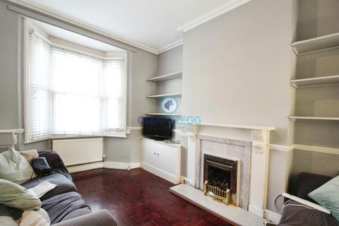 2 bedroom terraced house to rent, Albert Street, Slough