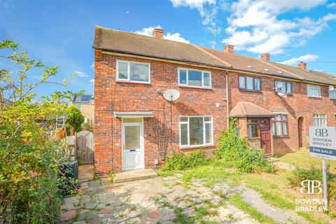 3 bedroom end of terrace house for sale, Marlyon Road, Hainault