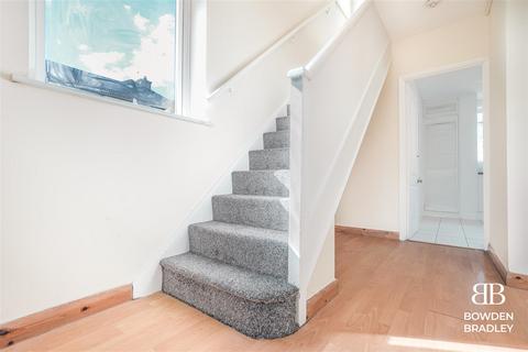 28 Marlyon Road, Ilford, IG6 3XN