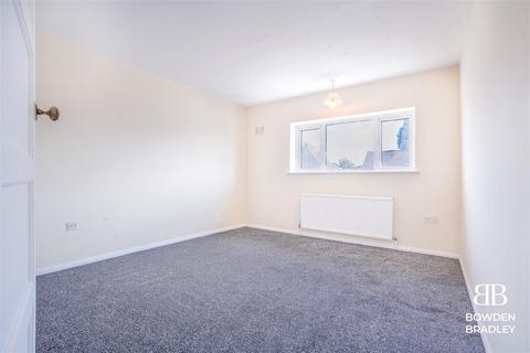 28 Marlyon Road, Ilford, IG6 3XN