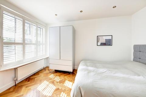 2 bedroom flat to rent, Lansdowne Crescent, London