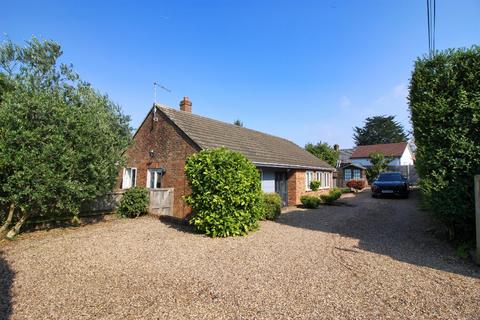 3 bedroom detached bungalow for sale, Fairfield Road, Borough Green TN15