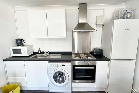 1 bedroom apartment to rent, Ashford Road, Maidstone ME14