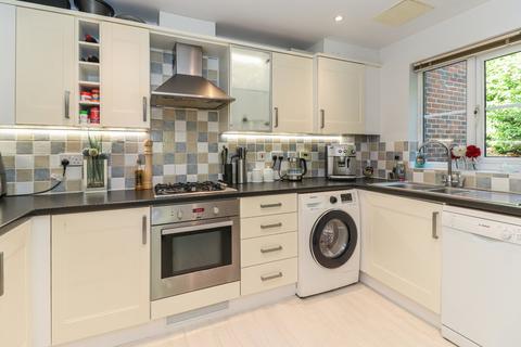 2 bedroom apartment for sale, Farriers Way, Chesham, Buckinghamshire, HP5