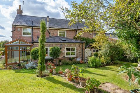 4 bedroom cottage for sale, Youlthorpe YO41