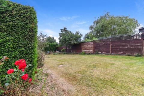 4 bedroom bungalow for sale, The Warren, Chesham, Buckinghamshire, HP5