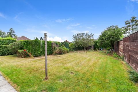 4 bedroom bungalow for sale, The Warren, Chesham, Buckinghamshire, HP5