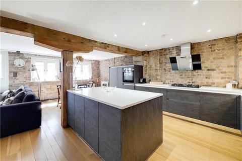 2 bedroom flat for sale, Anise Building, 13 Shad Thames, London, SE1