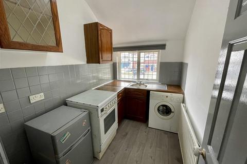 1 bedroom flat to rent, Beeches Avenue, Carshalton SM5