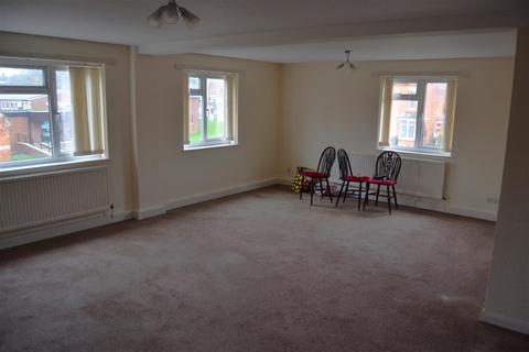 3 bedroom flat to rent, Fairfield Road, Market Harborough