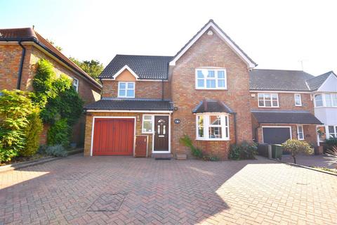 4 bedroom detached house for sale, Spindle Beams, Rochford