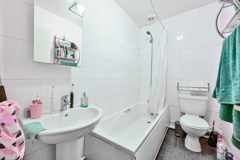 1 bedroom flat to rent, Lee High Road, Lewisham, London, SE13