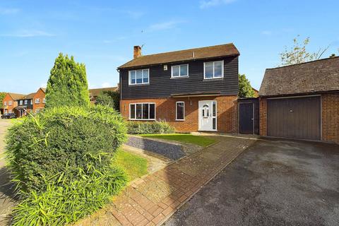 4 bedroom detached house for sale, Ligo Avenue, Aylesbury HP22