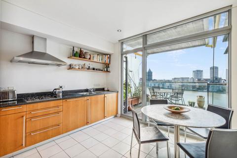 2 bedroom apartment for sale, The Montevetro Building, Battersea Church Road, SW11