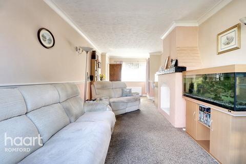 4 bedroom end of terrace house for sale, Clydesdale Road, Hornchurch