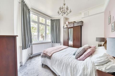 2 bedroom apartment for sale, Muirkirk Road, London