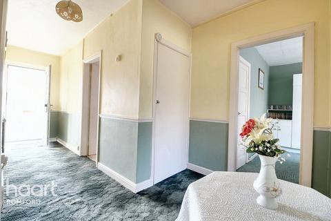 2 bedroom maisonette for sale, Galleywood Crescent, Romford, RM5 3XA