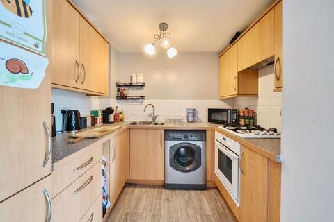 2 bedroom flat for sale, Thatcham,  Berkshire,  RG19