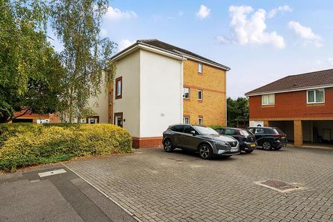 2 bedroom flat for sale, Thatcham,  Berkshire,  RG19