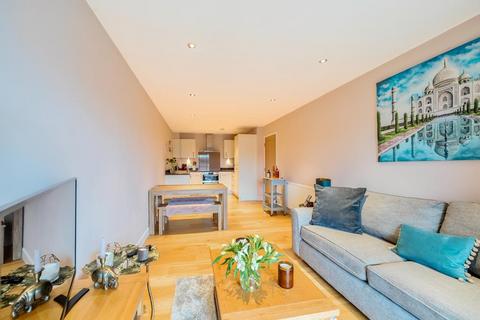 2 bedroom flat for sale, Newbury,  Berkshire,  RG14