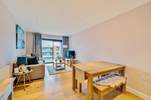 2 bedroom flat for sale, Newbury,  Berkshire,  RG14