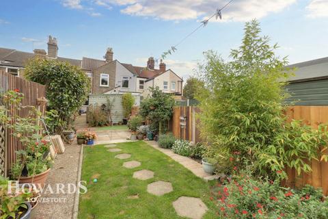 3 bedroom terraced house for sale, Beaconsfield Road, Lowestoft